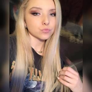 Meet your Posher, Addison